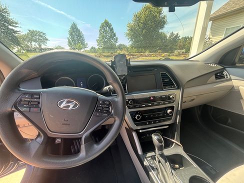 Used 2016 Hyundai Sonata SE FWD image 16
