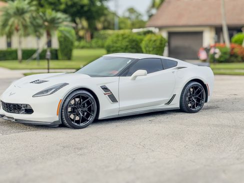Used 2018 Chevrolet Corvette Grand Sport RWD image 2