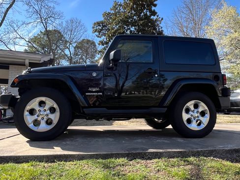 Used 2015 Jeep Wrangler Sahara image 1