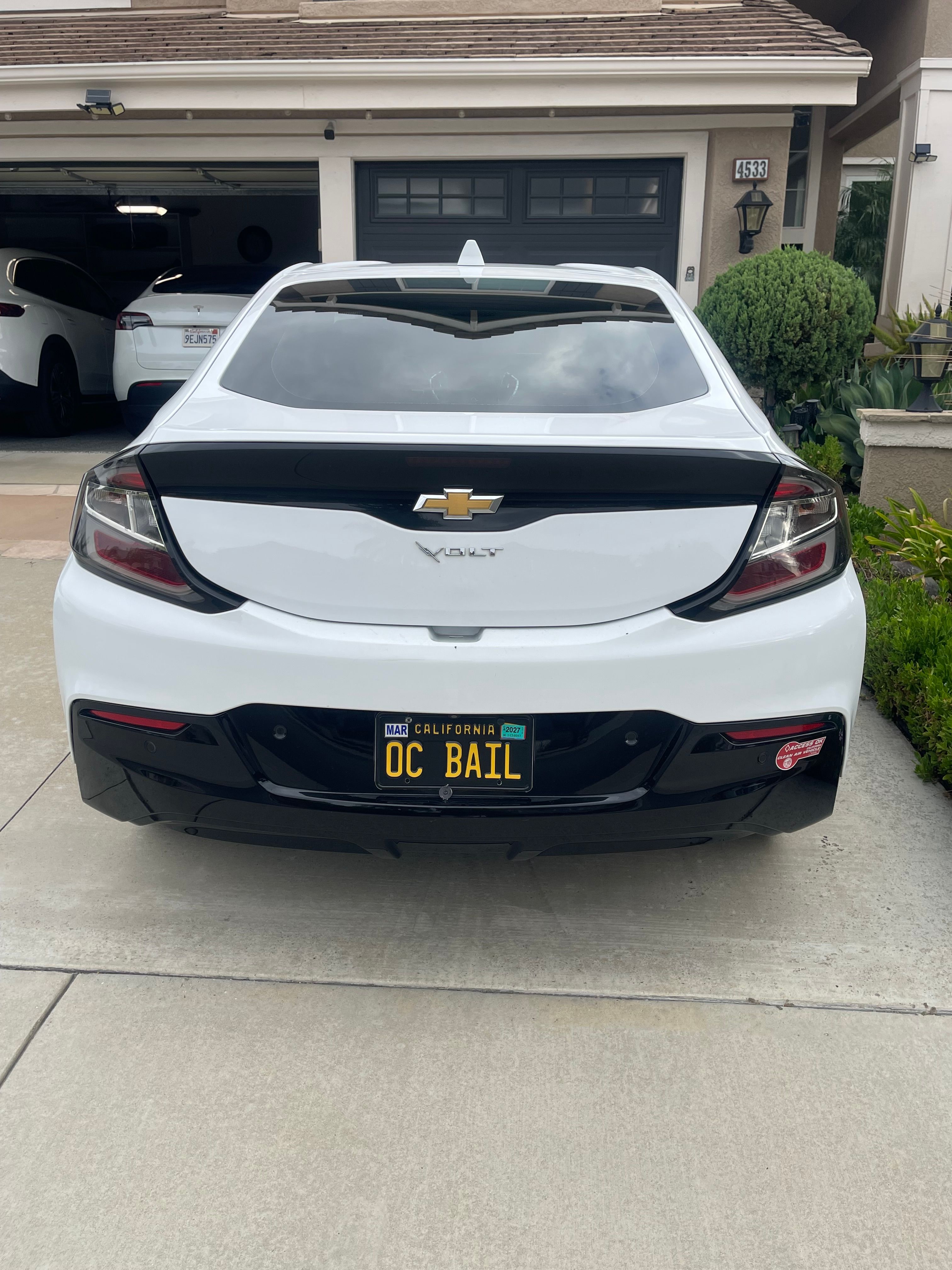 Used 2018 Chevrolet Volt Premier w/ Driver Confidence Package FWD image 20