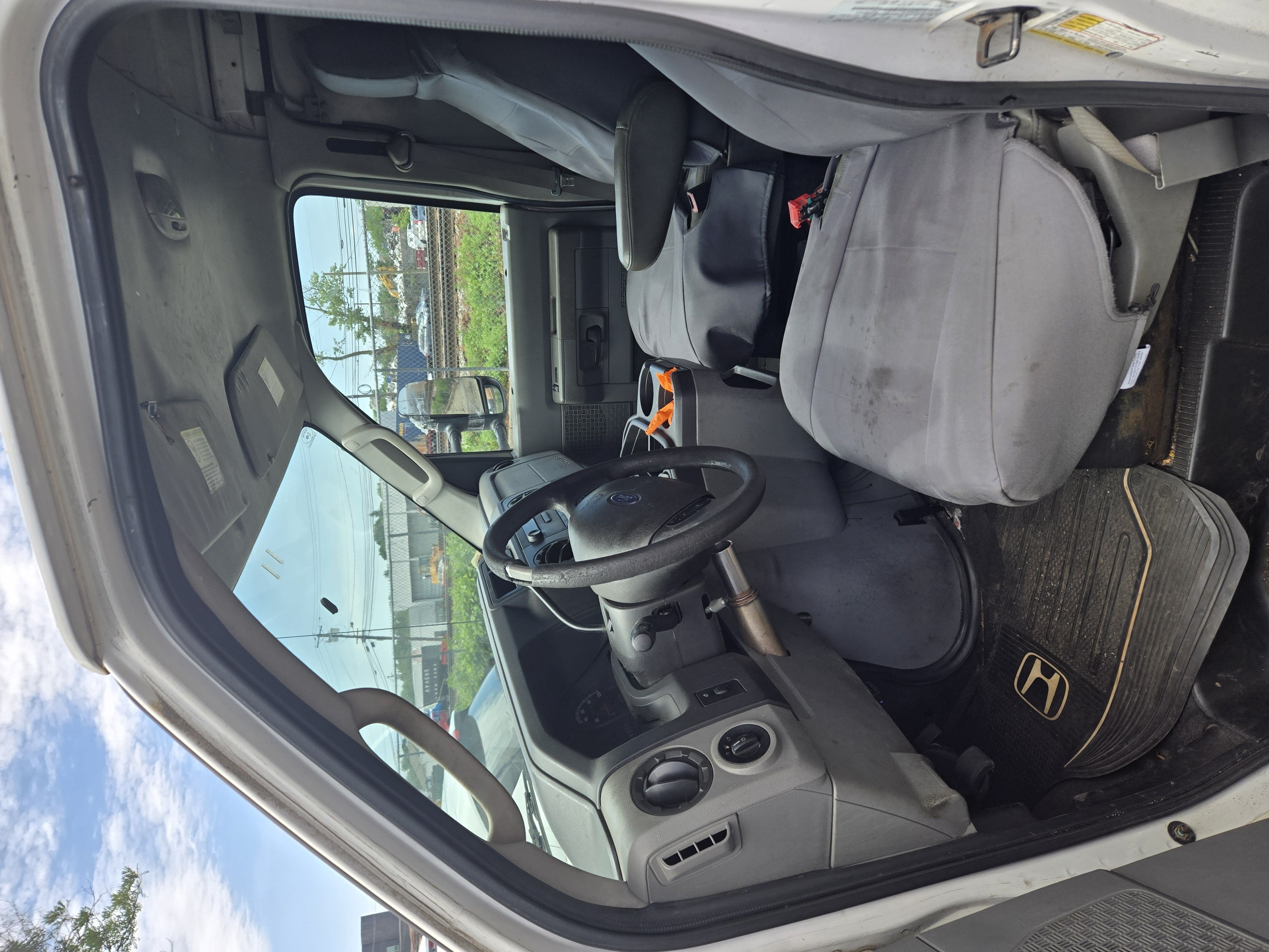 Used 2009 Ford E-150 and Econoline 150 RWD image 8