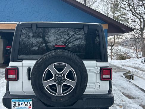 Used 2022 Jeep Wrangler Unlimited Sport image 4