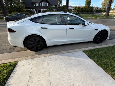 Used 2022 Tesla Model S Standard Range image 4