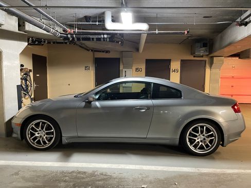 Used 2007 INFINITI G35 Coupe w/ Premium Pkg image 1