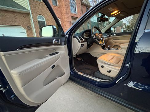 Used 2015 Jeep Grand Cherokee Limited image 15