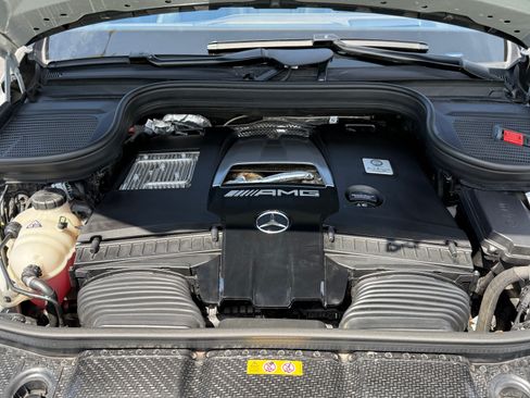 Used 2024 Mercedes-Benz GLS 63 AMG 4MATIC image 19