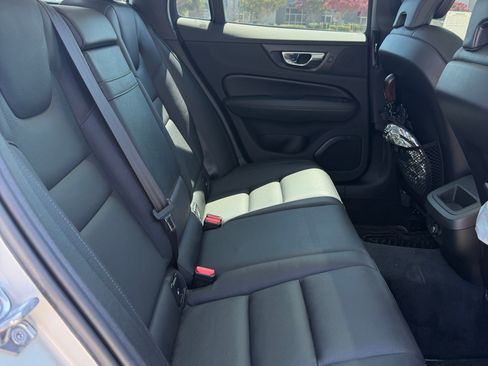 Used 2020 Volvo V60 T5 Momentum w/ Protection Package Premier FWD image 17