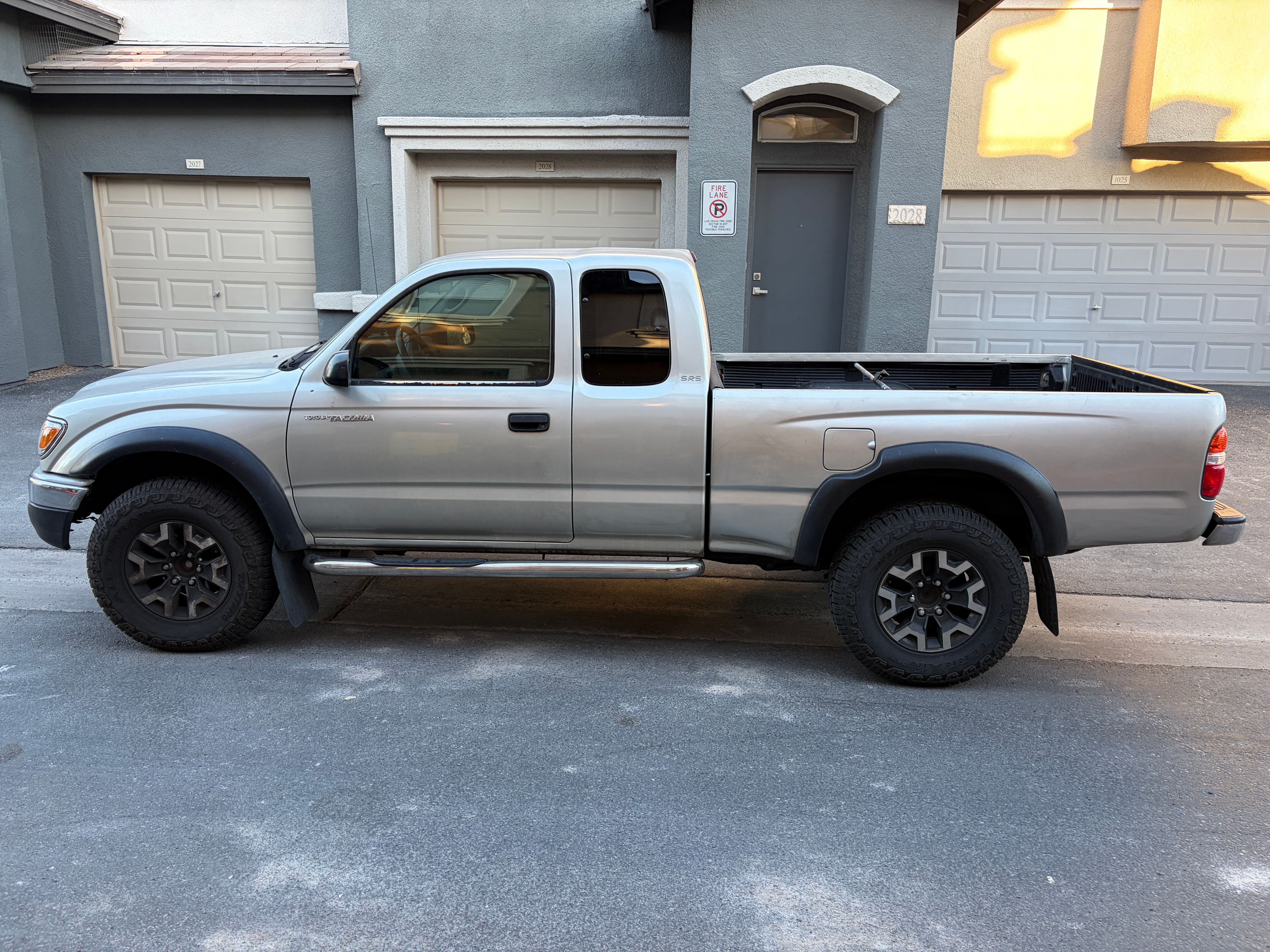 Used 2004 Toyota Tacoma PreRunner RWD image 8