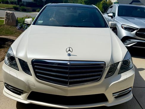 Used 2013 Mercedes-Benz E 350 4MATIC Sedan image 2
