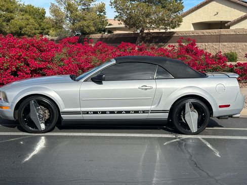 Used 2007 Ford Mustang Premium image 1