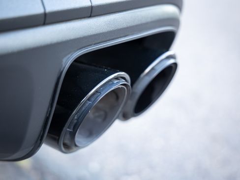 Used 2022 Porsche Cayenne Platinum Edition image 20