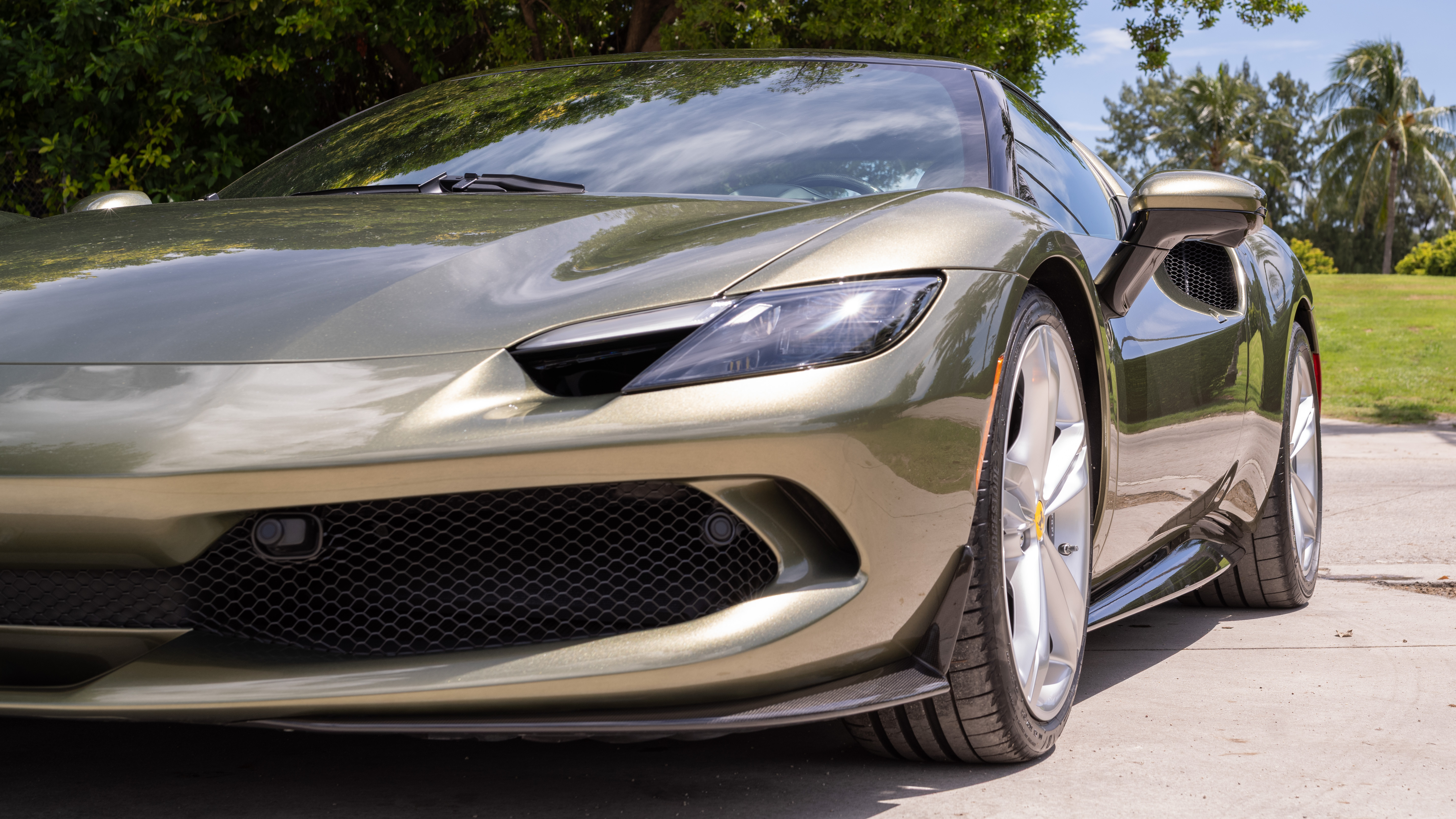Used 2025 Ferrari 296 GTB RWD image 5