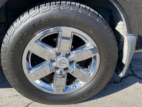 Used 2011 Nissan Armada Platinum w/ 2nd Row Captain Seat Pkg image 20