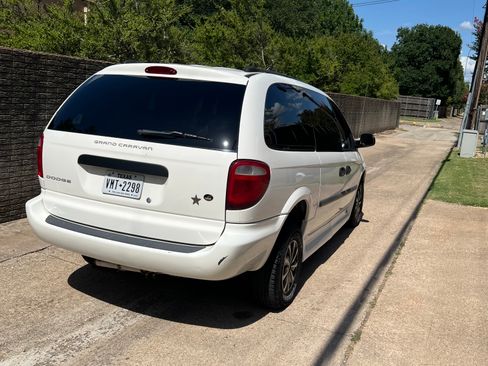 Used 2005 Dodge Grand Caravan SE w/ Popular Equipment Group I FWD image 5