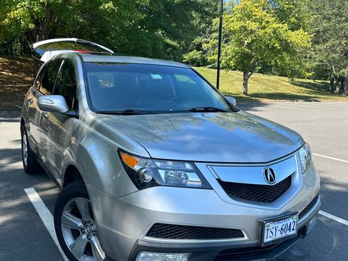 Used 2010 Acura MDX w/ Technology & Entertainment AWD/4WD image 2