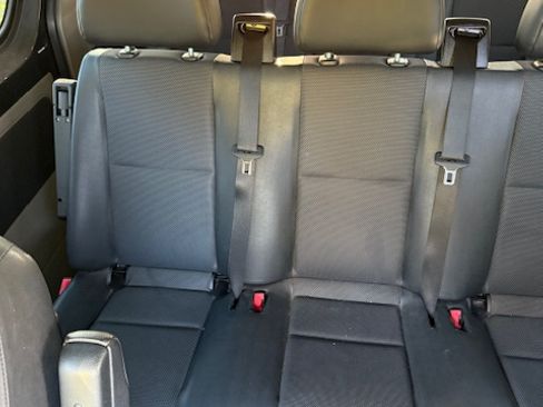 Used 2018 Mercedes-Benz Sprinter 2500 image 6