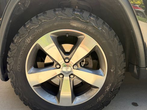 Used 2014 Jeep Grand Cherokee Limited AWD/4WD image 15