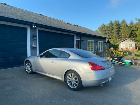 Used 2014 INFINITI Q60 Journey w/ Premium Package image 2