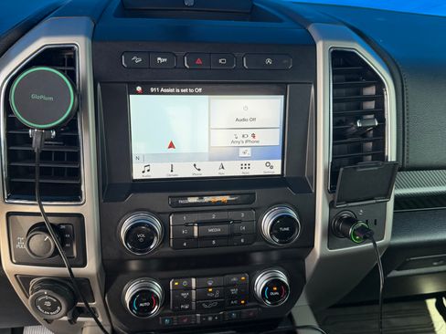 Used 2019 Ford F150 Lariat w/ Equipment Group 502A Luxury AWD/4WD image 20
