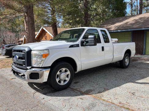 Used 2014 Ford F250 XL image 1