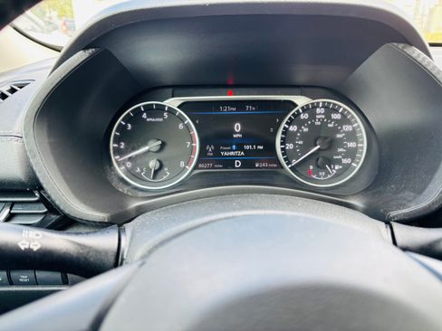 Used 2021 Nissan Sentra SV image 11