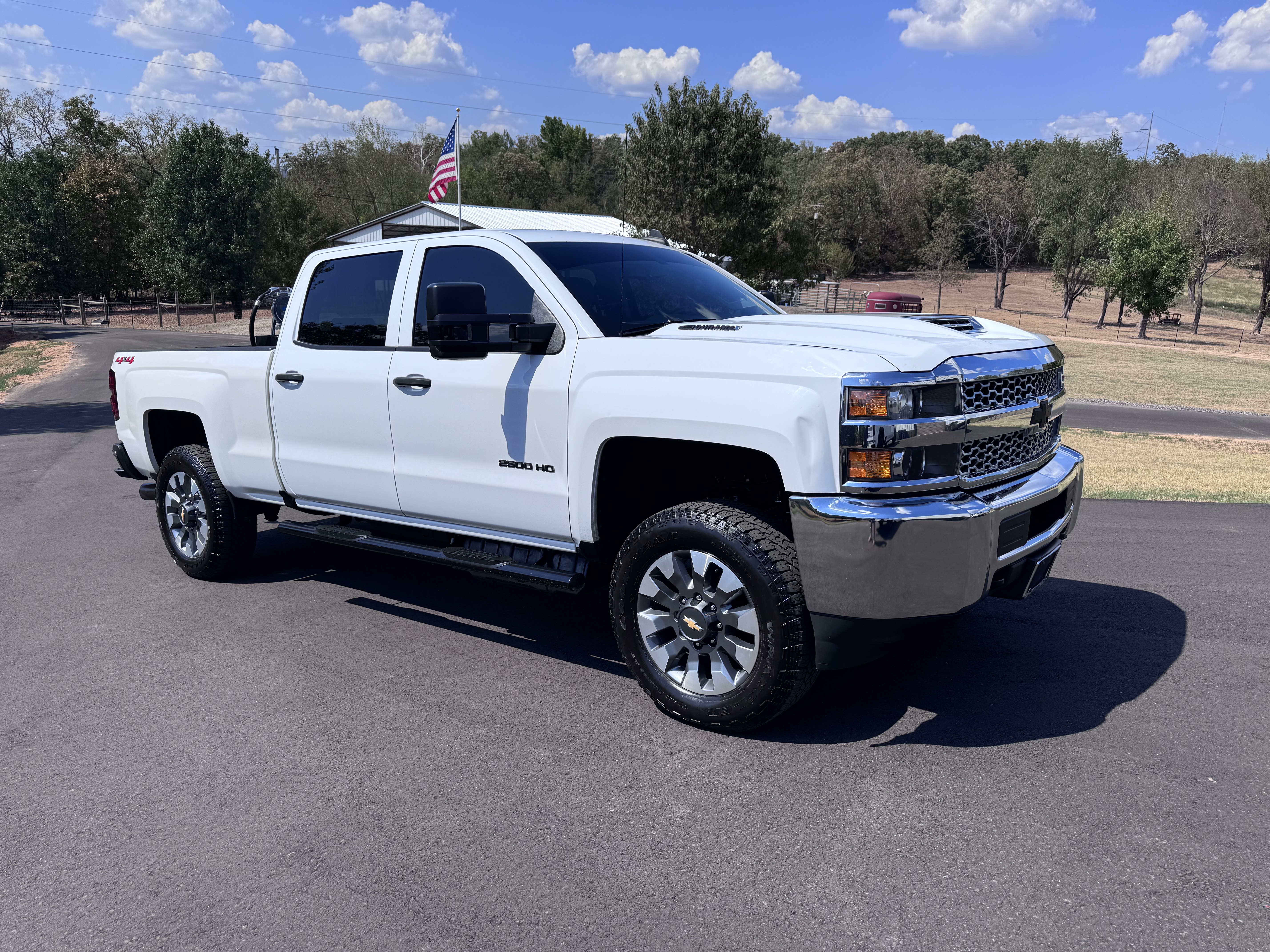 Used 2019 Chevrolet Silverado 2500 W/T w/ WT Convenience Package AWD/4WD image 2