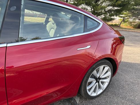 Used 2018 Tesla Model 3 Long Range image 9