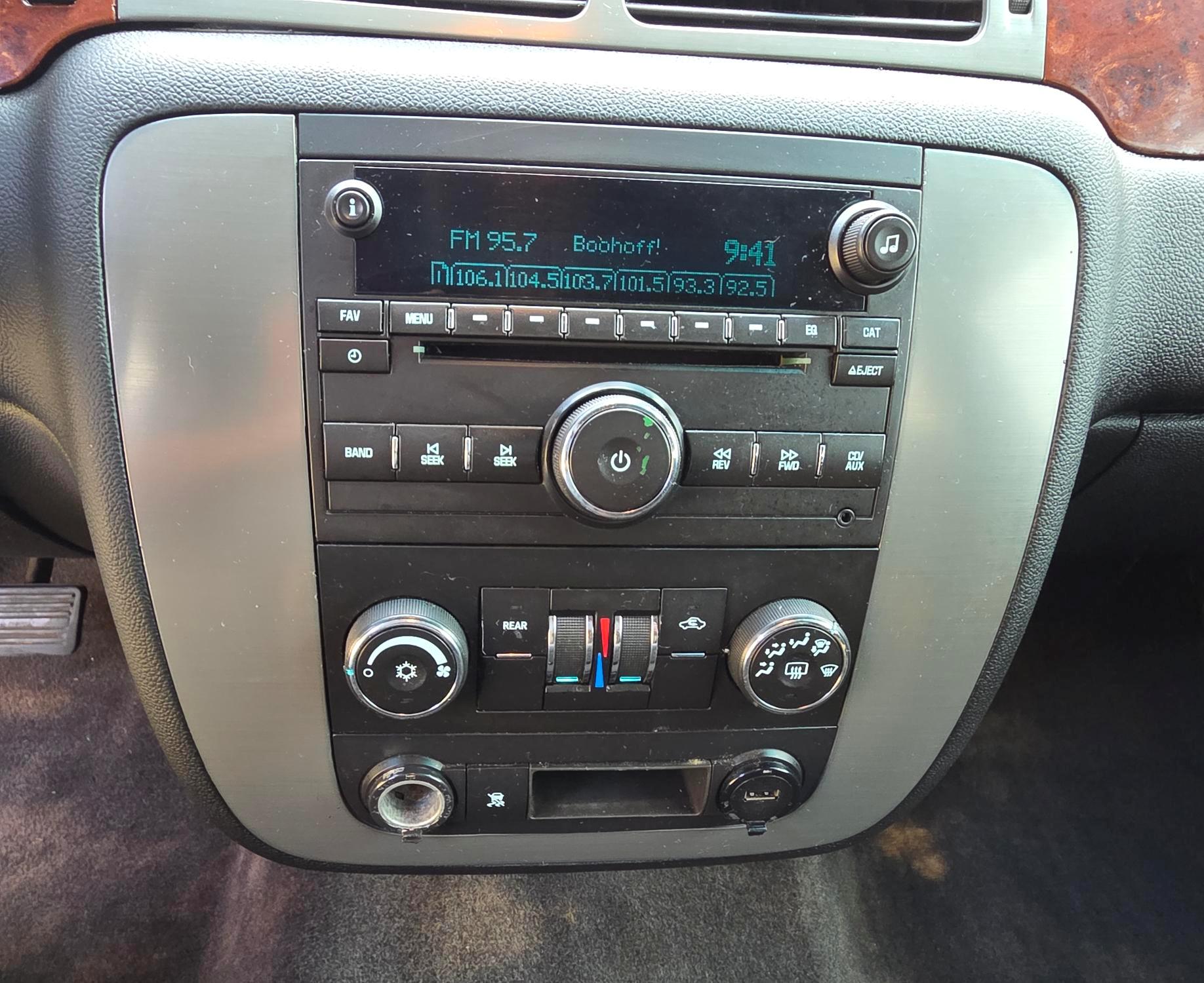 Used 2011 GMC Yukon SLE AWD/4WD image 12
