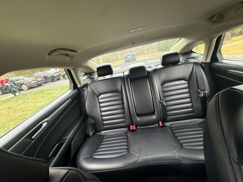 Used 2020 Ford Fusion SEL image 6