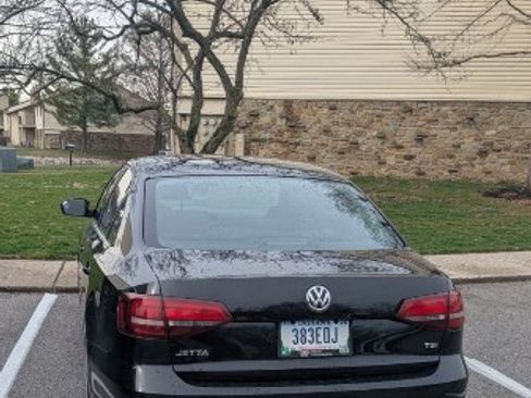 Used 2017 Volkswagen Jetta S w/ Jetta S Cold Weather Package image 2