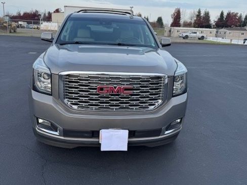 Used 2019 GMC Yukon XL Denali w/ Denali Ultimate Package image 12