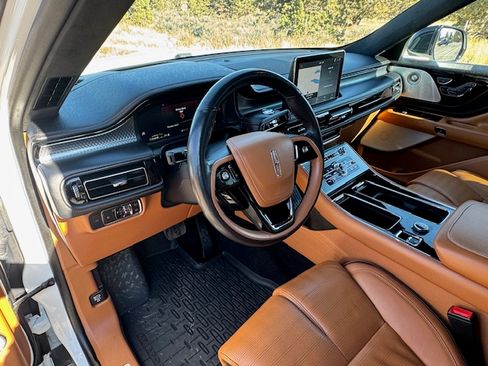 Used 2023 Lincoln Aviator Black Label w/ Dynamic Handling Package image 14