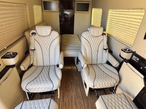 Used 2020 Mercedes-Benz Sprinter 3500 image 19