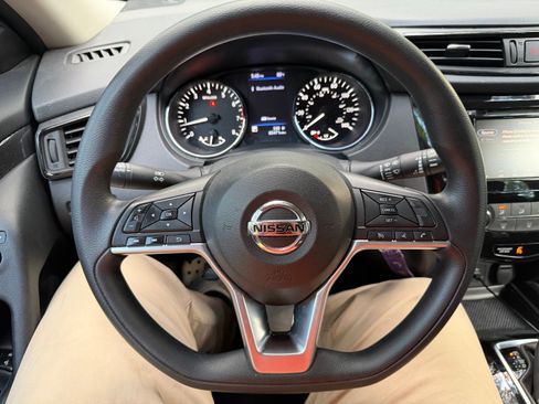 Used 2019 Nissan Rogue S AWD/4WD image 19