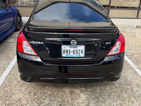 Used 2019 Nissan Versa SV image 8
