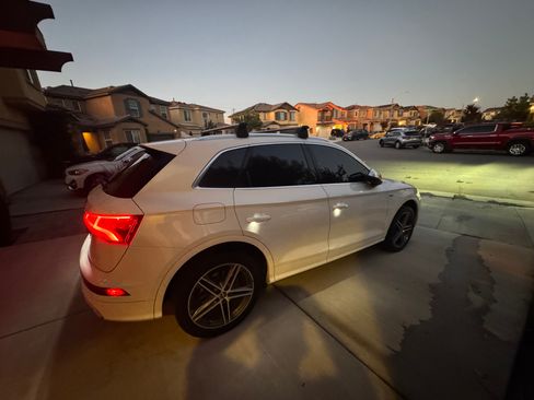 Used 2018 Audi SQ5 Premium Plus image 5