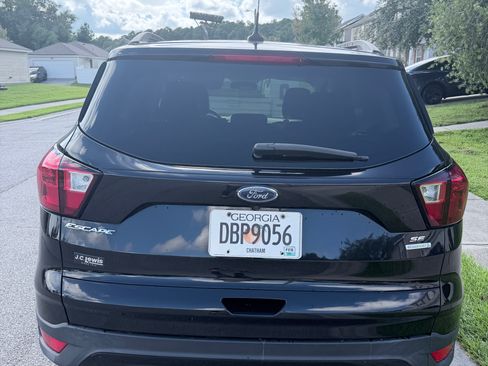 Used 2019 Ford Escape SE FWD image 5
