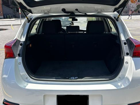 Used 2017 Toyota Corolla iM w/ Carpet Mat Package FWD image 10