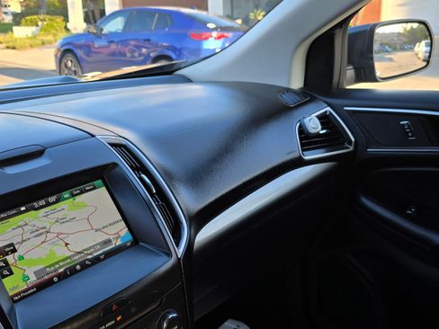 Used 2015 Ford Edge SEL w/ Equipment Group 201A image 21