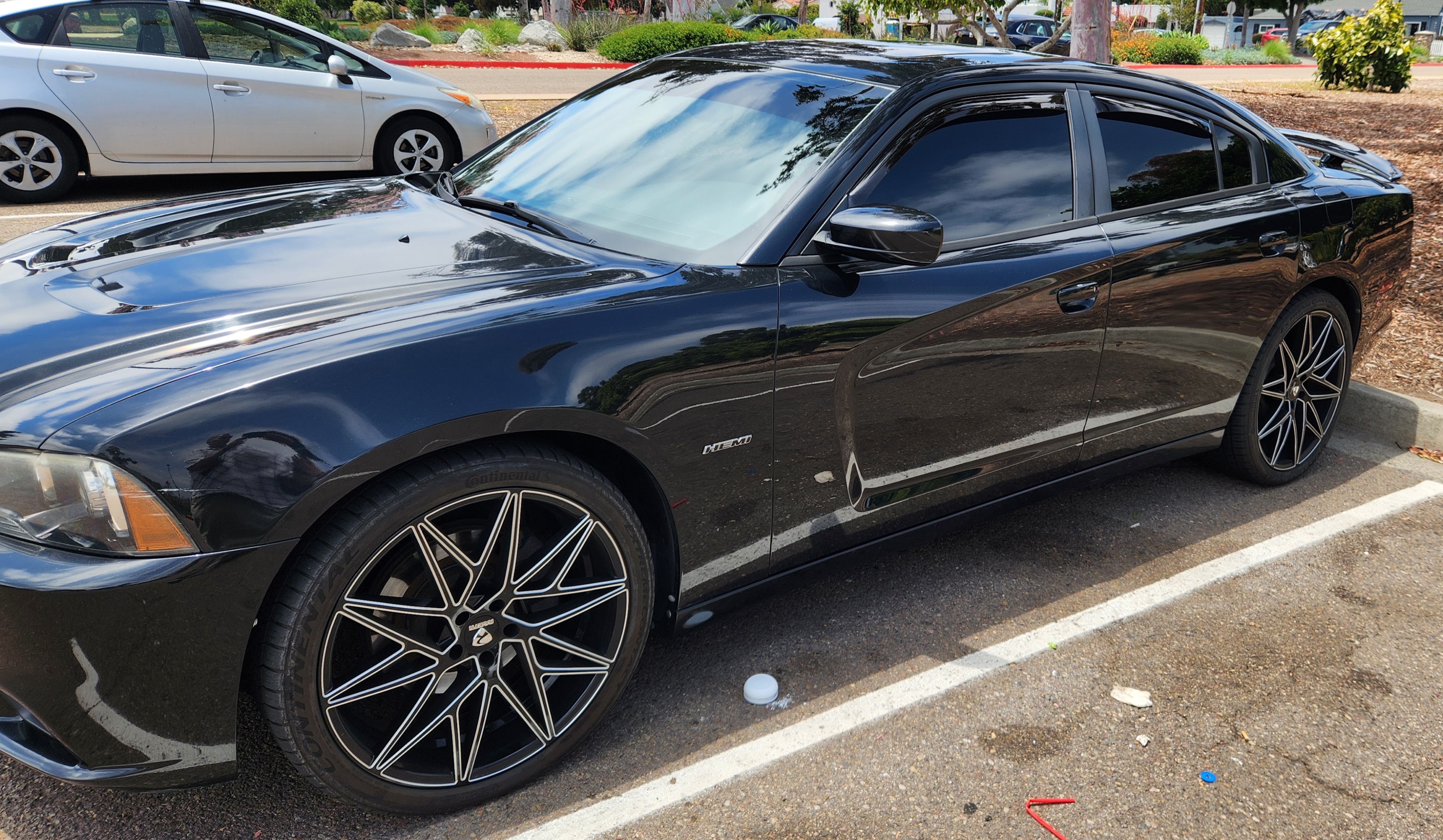 Used 2013 Dodge Charger R/T RWD image 2