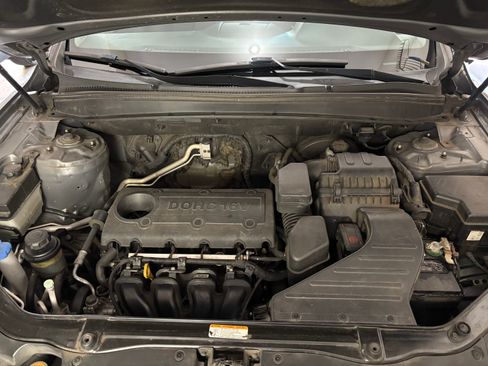 Used 2010 Hyundai Santa Fe GLS image 10