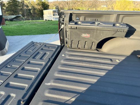 Used 2016 Ford F150 Platinum w/ Technology Package image 22