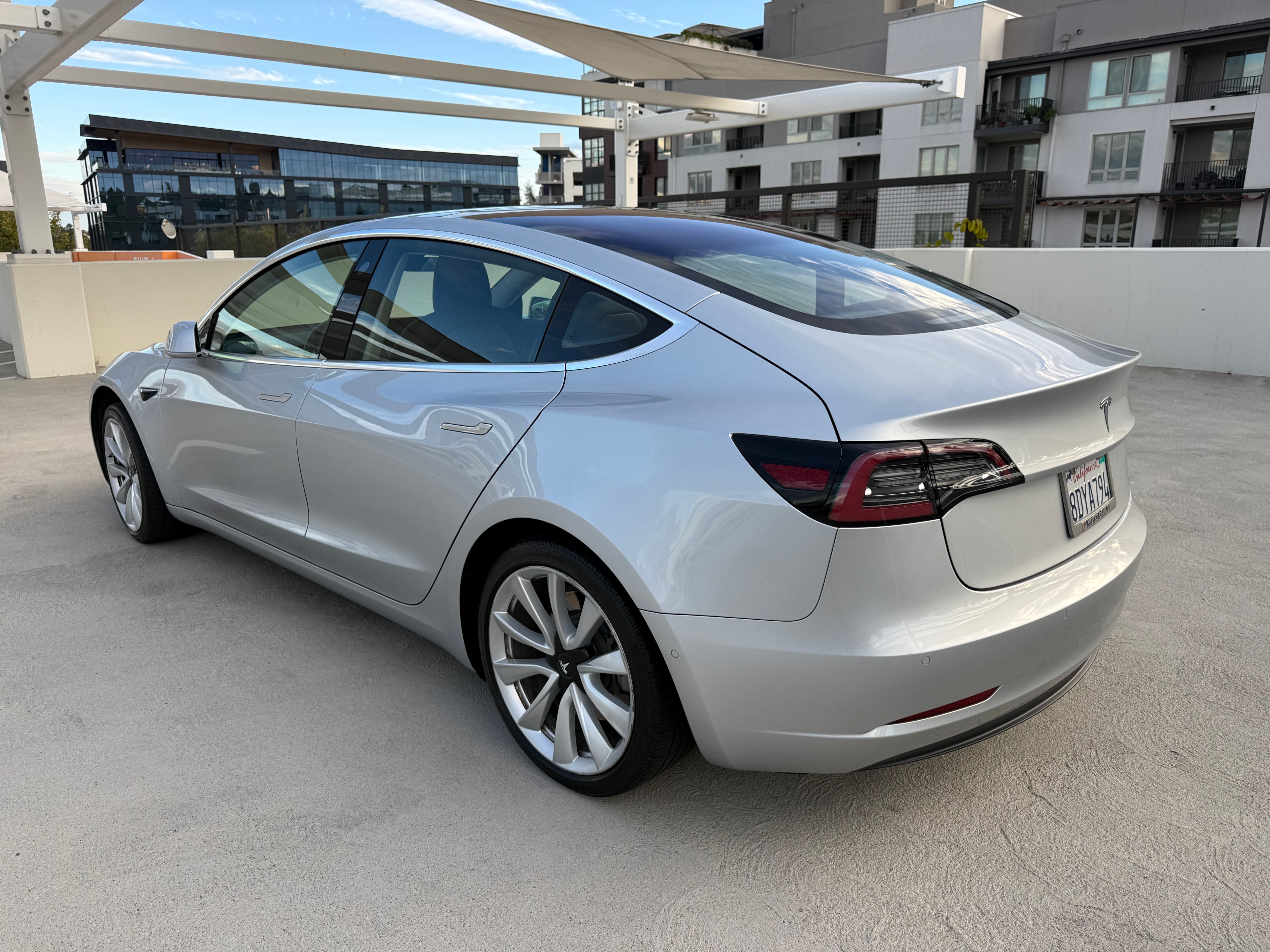 Used 2018 Tesla Model 3 Long Range RWD image 8