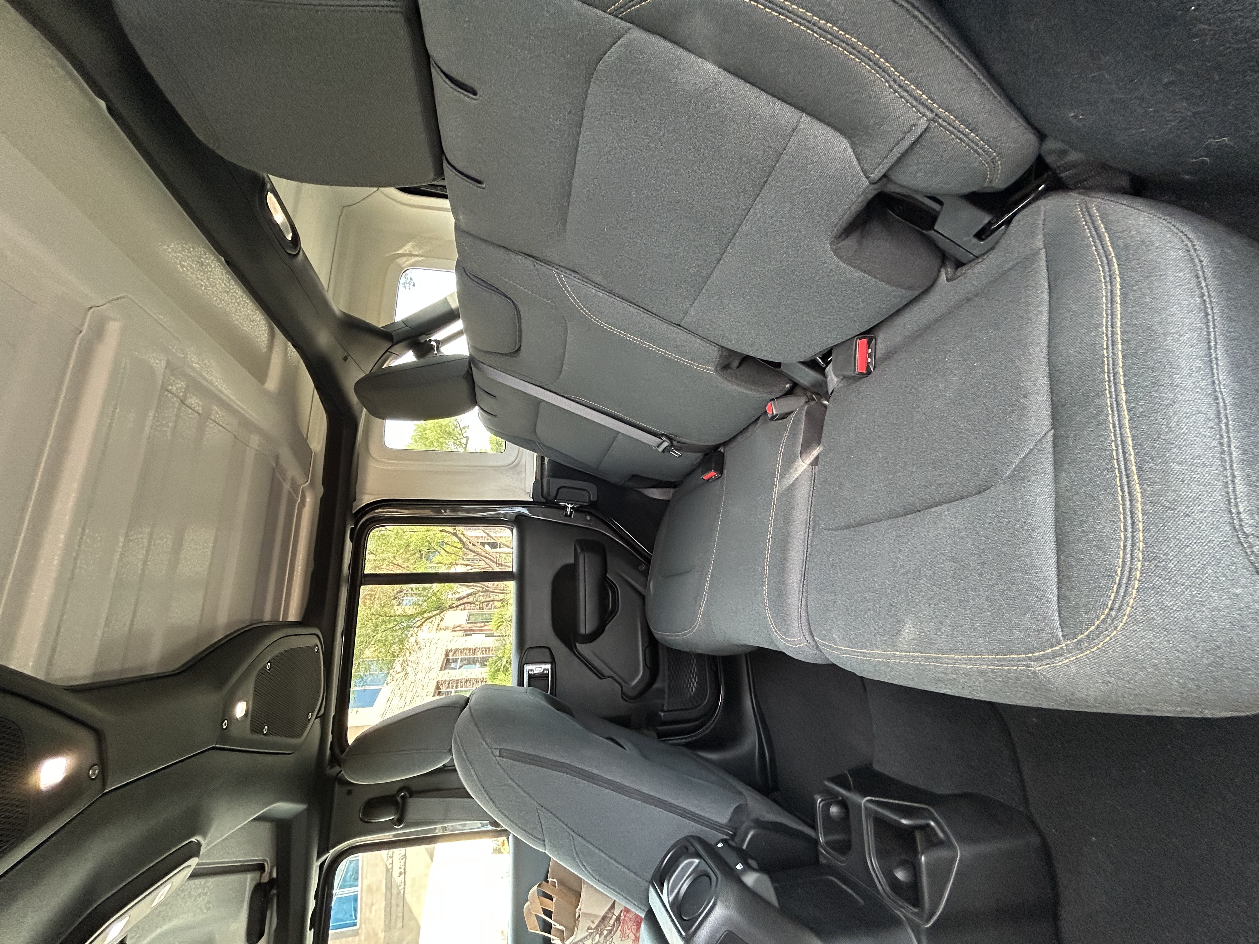 Used 2024 Jeep Wrangler Unlimited Sport AWD/4WD image 6