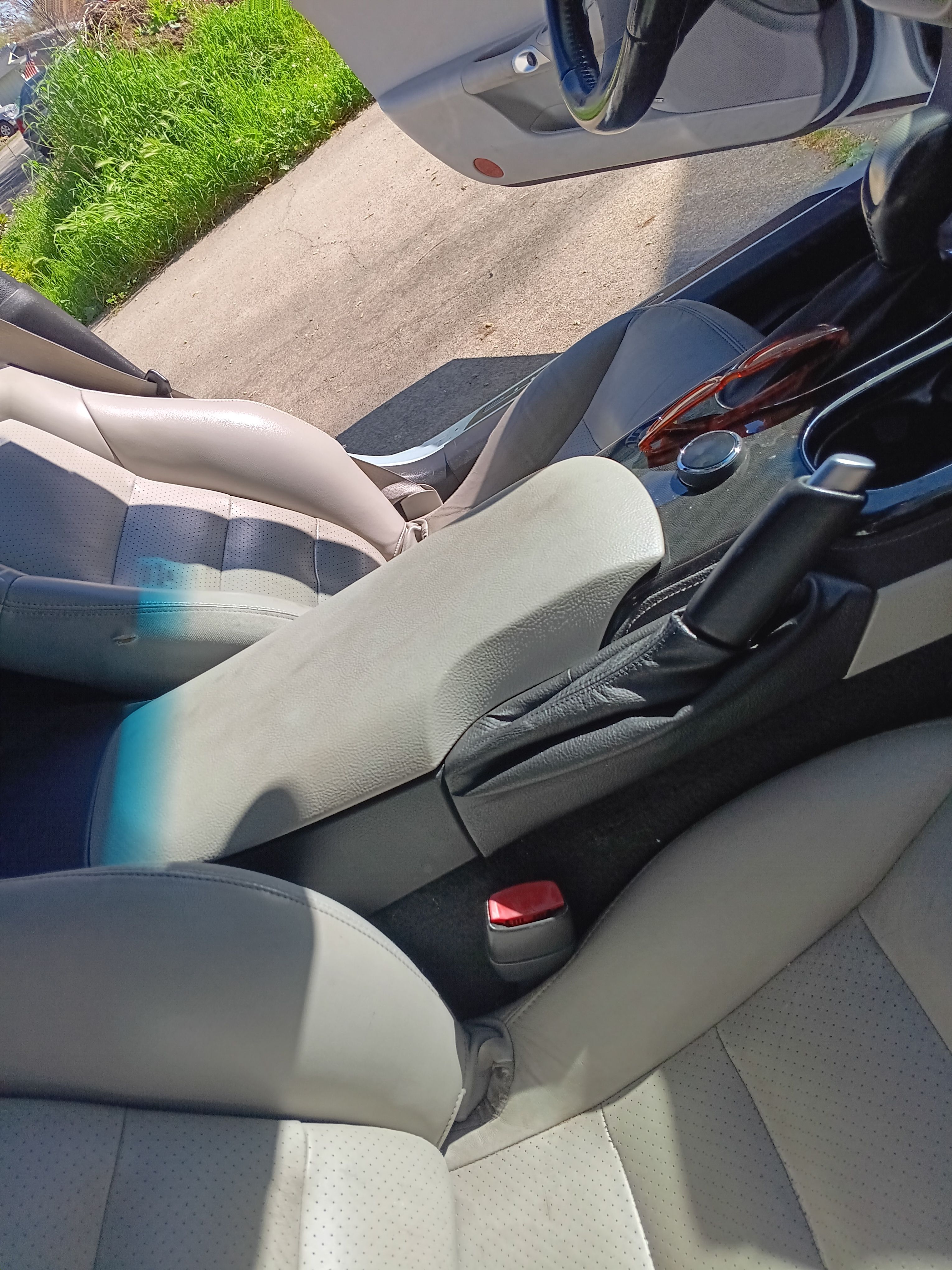 Used 2006 Chevrolet Corvette Coupe w/ Preferred Equipment Group RWD image 14