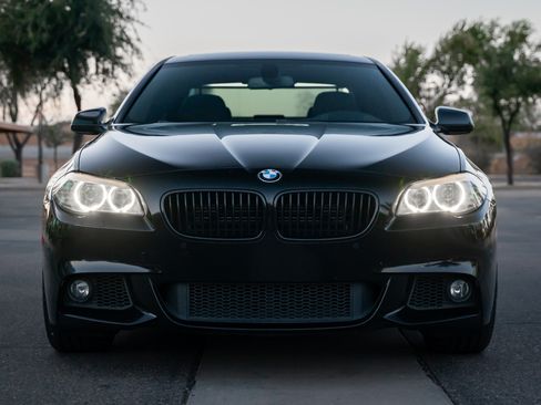 Used 2011 BMW 550i Sedan RWD image 32