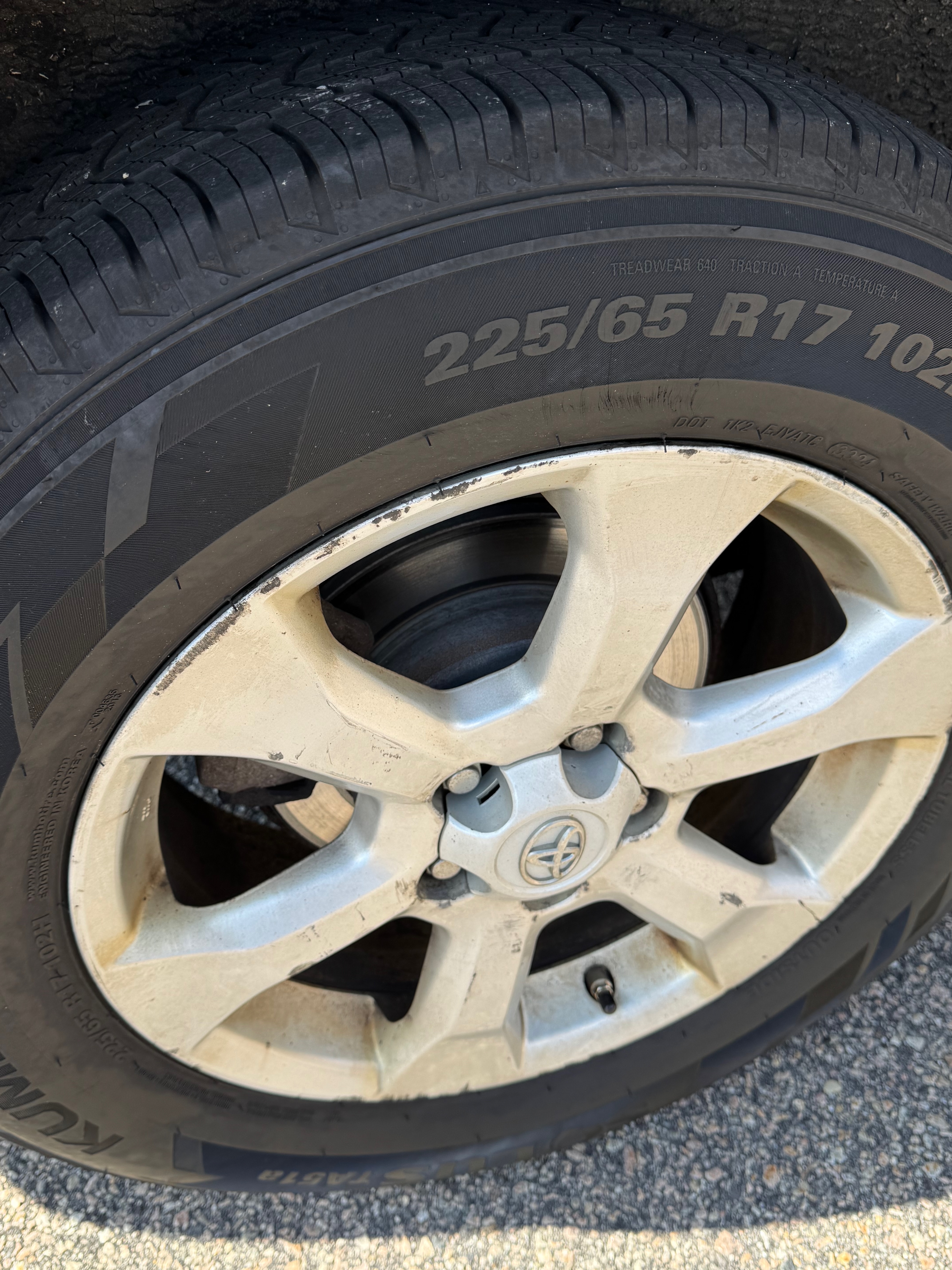 Used 2010 Toyota RAV4 Limited AWD/4WD image 25