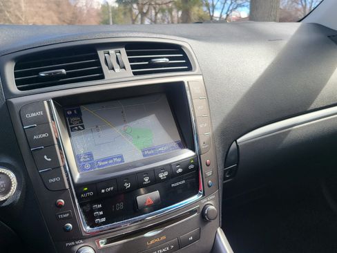 Used 2015 Lexus IS 250C w/ Luxury Package image 10