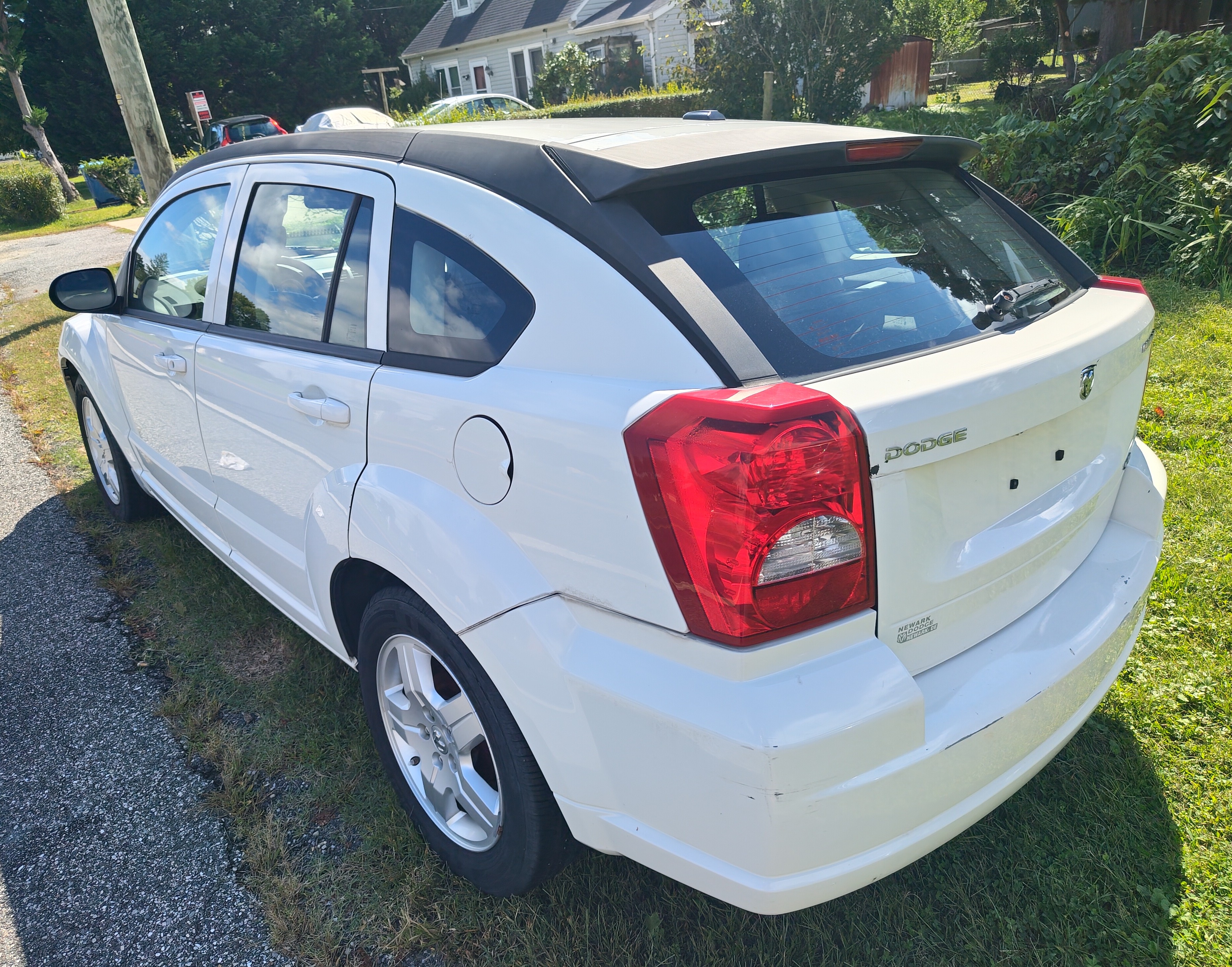 Used 2009 Dodge Caliber SXT w/ Driver Convenience Group FWD image 2