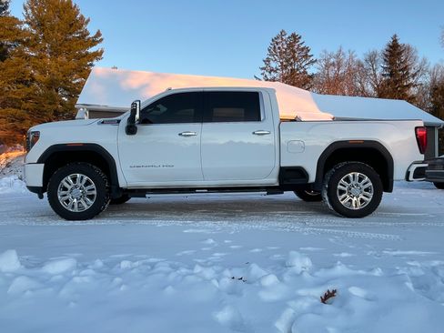 Used 2021 GMC Sierra 2500 Denali w/ Denali Ultimate Package image 2